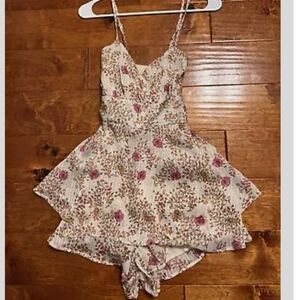 NWT Francescas Floral Spaghetti Strap Romper Size XL
